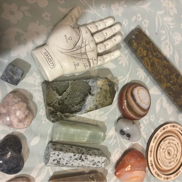 Assorted Crystal and Stone Collection - Picture 2 of 7